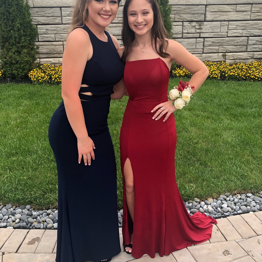 red prom dress